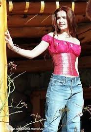 A partir de esta gira, coti gana popularidad en su tierra natal, argentina, con lo que lleva a cabo más shows de presentación en diversas ciudades. Pin Na Doske Hair