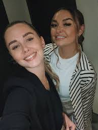 Ellie Washington's Instagram, Twitter & Facebook