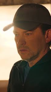 Met hart en ziel voor dieren zorgen en dan genadeloos worden opgelicht.  Kees krijgt te maken met de zaak van Carla en de rijke 'kasteelheer'.  #OplichtersAangepakt