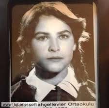 Hülya koçyiğit ve eşi selim soydan mutlu bir evliliğe sahip. Hulya Avsar In Bile Unuttugu Cok Ozel Fotograflari Son Dakika Magazin