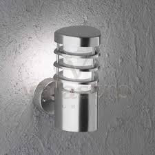 Lampade applique da esterno a led, scopri le migliori soluzioni di illuminazione a led per il giardino e i locali esterni. Valastro Lighting Illuminazione Interno Ed Esterno Lampadari Piantane Lampade Lanterne Ferro Battuto Applique Da Esterno A Parete