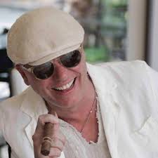 Il 25 luglio quindi il talento di amici 20 si esibirà sullo stesso palco del noto cantante napoletano e mostrerà ancora una volta a tutti le sue straordinarie capacità canore. Lookaside Fbsbx Com Lookaside Crawler Media Me