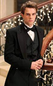 He is a party animal and most refer to him as the crazy one of the group. Nathaniel Buzolic As Kol Mikaelson Of Vampire Diaries He Is 3 Nathaniel Buzolic Vampire Diaries Vampire Diaries The Originals