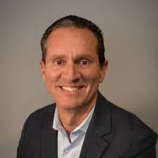 Lisa Butner's Instagram, Twitter & Facebook