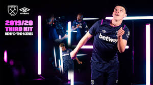 Questa pagina contiene le divise per dream league soccer della squadra del west ham. 2019 20 Third Kit Behind The Scenes Youtube