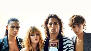 La prima pagina della rivista ritrae i quattro componenti dei maneskin nudi con il volto. I Maneskin Vincono Sanremo 2021 La Loro Storia