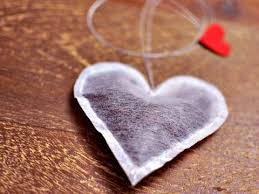 You just bought him a holiday gift, his birthday is coming up, and now, suddenly, it's valentine's day. 29 Easy Adorable Last Minute Diy Valentine S Day Gifts Yourtango