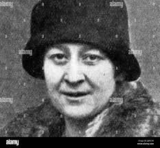 Elisabeth scott architect hi-res stock photography and images