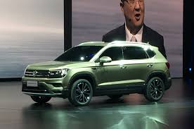 Le uniche differenze sono al posteriore, dove i fanali sono più snelli e c'è un inedito fregio cromato sui montanti. Volkswagen To Launch 12 China Only Suvs By 2020 Autocar