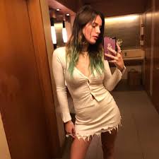 Bella thorne wiki, biography, net worth 2021, sizes, movies and facts. Bella Thorne Age Height Boyfriend Biography Megastarsbio Com