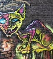 If you love street art then this is a must see! black cat alley. Black Cat Alley Milwaukee 2021 All You Need To Know Before You Go With Photos Tripadvisor