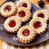 Zum schluß die kekse an kleinen bändern aufhängen… jetzt sind sie fertig für den weihnachtsbaum. Https Encrypted Tbn0 Gstatic Com Images Q Tbn And9gct Lzo2c2 Sl8yecagd3pl9grybcgotpzxrmns5co6nmjiuk02l Usqp Cau
