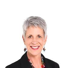 Wendy Knutson's Instagram, Twitter & Facebook