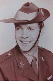 eArLY TUnneL rATS Looking more French than the Eiffel Tower itself, Warrant  Officer Lasserre of the Commandos Français is one