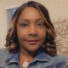 Vanessa Stowe's Instagram, Twitter & Facebook