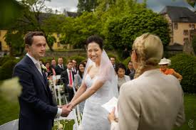 Den schönsten tag im leben lassen sich deutsche hochzeitspaare so was kostet eine hochzeit? Heiraten Auf Schloss Vollrads In Oestrich Winkel Im Rheingau