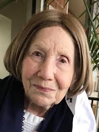 Geri Rich's Instagram, Twitter & Facebook