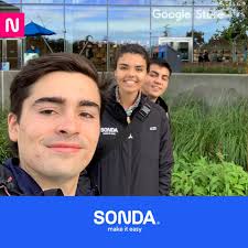 En SONDA, impulsamos la innovación digital constantemente🌟 ¡Felicidades a  los ganadores del Safe City Challenge! 🏆🎉 El equipo "SafeNet", integrado  por Blanca Romero, Jorge Matamala y Felipe Valderrama, está disfrutando de  su