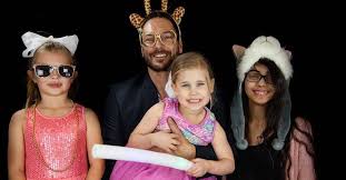 The couple was married on september 18, 2004, in a nondenominational ceremony at a residence in studio city, california, filing legal papers on october 6. How Many Children Does Kevin Federline Have A Breakdown Of His Baby Mamas