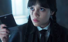 Daryl Dixon' Is Challenging Rick & Michonne's Spin-Off Strategy in a Big Way