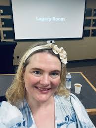 Julie Perkinson's Instagram, Twitter & Facebook