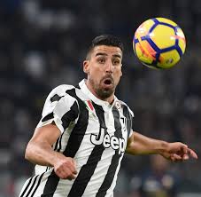 Juve hatte am montagabend auf einer pompösen gala im 140 kilometer entfernten mailand das minimalistische logo präsentiert. Serie A Italien In Erster Europaischer Top Liga Bricht Das Tv Geld Ein Welt