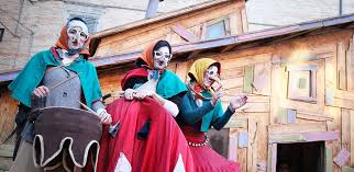 Mi sono vestito da befana, alla fine della fiera mi brucia con prolasso rettale, esequie morbose a tutti.? A Casa Della Befana Primigi