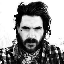 Darren Craig's Instagram, Twitter & Facebook