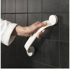 In manchen fällen können sie sich die badewanneneinstiegshilfe verschreiben lassen, sodass die krankenkasse auf antrag und nach verschreibung durch einen arzt die kosten übernimmt. Haltegriffe Stutzgriffe Fur Das Badezimmer