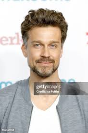 2,180 Wayne Carpendale Photos & High Res Pictures