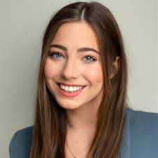 Kylie Henderson's Instagram, Twitter & Facebook