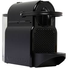 De nespresso à tassimo, de delonghi à philips, les spécialistes de la cafetière expresso s'adaptent à vos goûts, à vos. Nespresso Inissia Intense Black Magimix Pas Cher A Prix Auchan