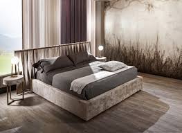 In klassischen wohnungen ist das schlafzimmer für die nachtruhe reserviert und wird mit schranksystemen für die kleider kombiniert. Schlafzimmer Klassisch Egger S Einrichten