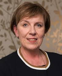 Daisy Mansfield's Instagram, Twitter & Facebook