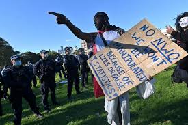 Protests 5:04pm jul 27, 2021 breaking news and updates australia: Protesters Clash With Police As Thousands March Against Australia Lockdown