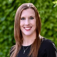 Ashley Homer's Instagram, Twitter & Facebook