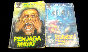 Dia seperti melayang, mendekat ke arahku. Lot Buku Lama Seram Horror Books Stationery Comics Manga On Carousell
