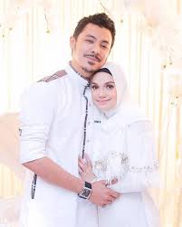 Sumayyah nama anak perempuan syamsul yusof amp puteri sarah. Janganlah Ada Iri Hati Kasihanilah Anak Anak Mereka Ibu Syamsul Yusof Beri Komen Mengenai Isu Rumah Tangga Anak