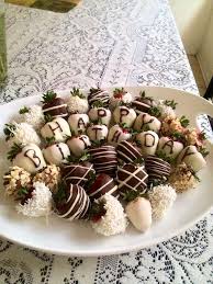 Birthday Chocolate Covered Strawberries Pin By Pat Callebs On Chocolate Covered Strawberries Chocolate Covered Strawberries Chocolate Strawberries Chocolate Covered
