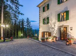Bitte aktivieren sie javascript der funktionsumfang und die benutzerfreundlichkeit dieser seite ist im moment stark eingeschränkt, da javascript nicht aktiviert ist. Villa Poliziano Toskana Villa Mieten 6 Schlafzimmer 8 12 Personen Klimaanlage Sonnigetoskana Villen Villa Poliziano Ist Ei Villa Toskana Villa Toskana