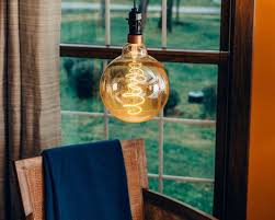 Philips Deco Giant Filament Led Review Vintage Style Led Light Bulbs As Big As Your Head Cnet