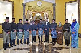 Sidang media exco kerajaan negeri kedah oleh yab dsumm bersama pemimpin exco kerajaan negeri kedah. 10 Exco Kerajaan Negeri Perak Selesai Angkat Sumpah
