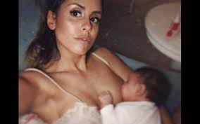 Carolina patrocínio e marido andam de mota com as filhas… sem capacete! De Perna Partida Filha Mais Nova De Carolina Patrocinio Ja Nao Anda