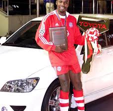 Jan 29, 2010 · sal32 has requested that i no longer post pics on his life's a beach thread. Sammy Kuffour Bayerns Weltpokal Held Macht Jetzt In Immobilien Welt
