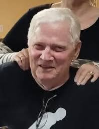 Donna Hash's Instagram, Twitter & Facebook