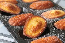 Madeleines Au Citron Bergamote Dans La Famille Cuisine Je Voudrais Madeleine Citron Alimentation Cuisine Et Boissons