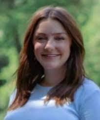 Ellen Esslinger's Instagram, Twitter & Facebook