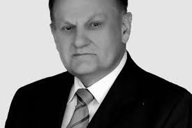 Informacje o śmierci mężczyzny przekazano za pośrednictwem oficjalnego profilu jego firmy. Plock Nie Zyje Adam Sierocki Wiceprzewodniczacy Rady Powiatu Zmarl Na Koronawirusa Plock Super Express