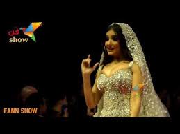 مي عمر ترتدي فستان زفاف بـ 50 مليون جنيه من تصميم هاني البحيري dresses prom dresses celebrities