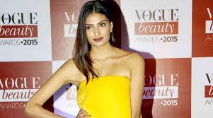 Reminds me of our time dad.when you encouraged me to be consistent in life, we had a little argument, but looking back, i knw what you. Want To Have A Very Long Innings In Bollywood Athiya Shetty Entertainment News The Indian Express